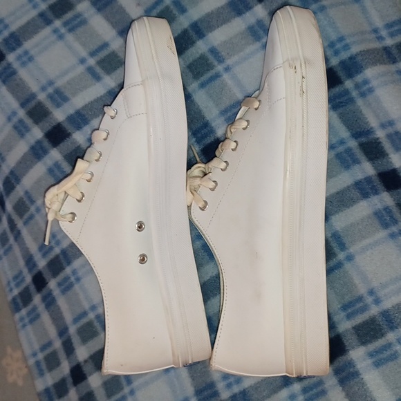 Women's 9.5 classic Keds - Picture 2 of 6